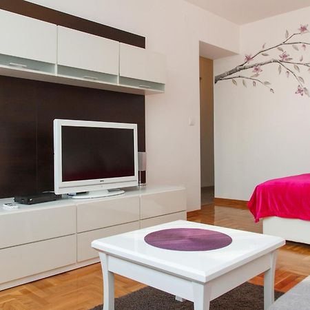 Stay In Apartments Белград Екстериор снимка