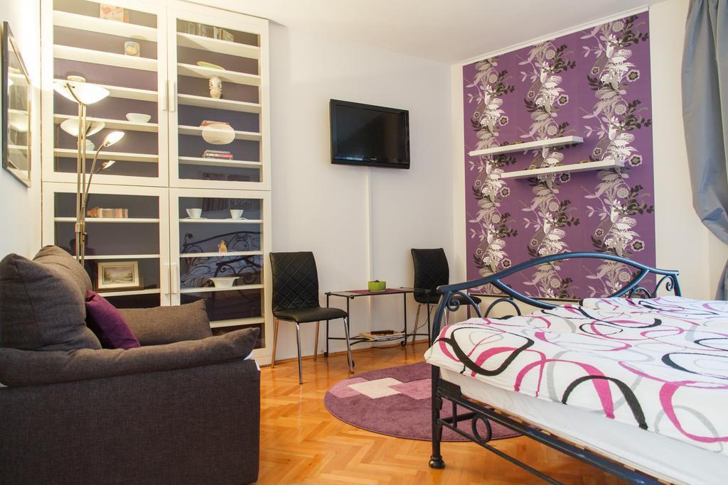 Stay In Apartments Белград Стая снимка